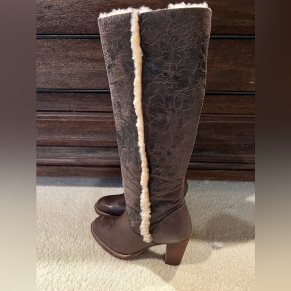 KORS Michael Kors Women’s Brown Leather Tall High Heel Sherpa Lined Boots size 6 - Picture 4 of 12